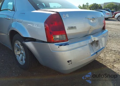 2006 Chrysler 300 из США, поврежденный, VIN 2C3KA43R46H490751